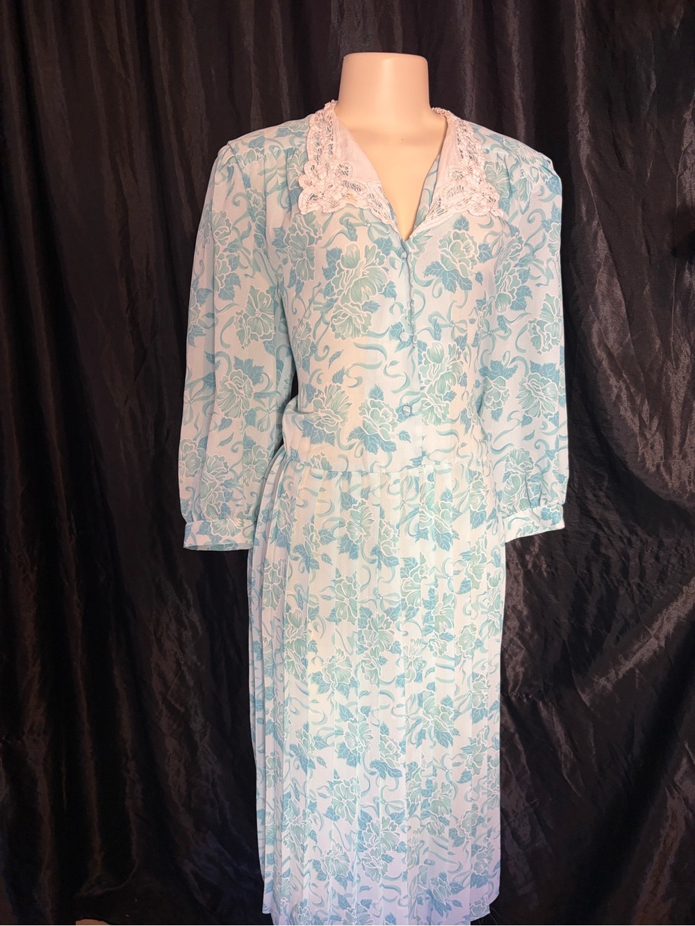 Vintage 90s Light Blue Floral Lace-Collar Dress